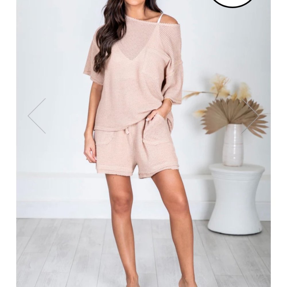 Pink Lily - WORKING ON IT TAUPE WAFFLE KNIT‎ TOP